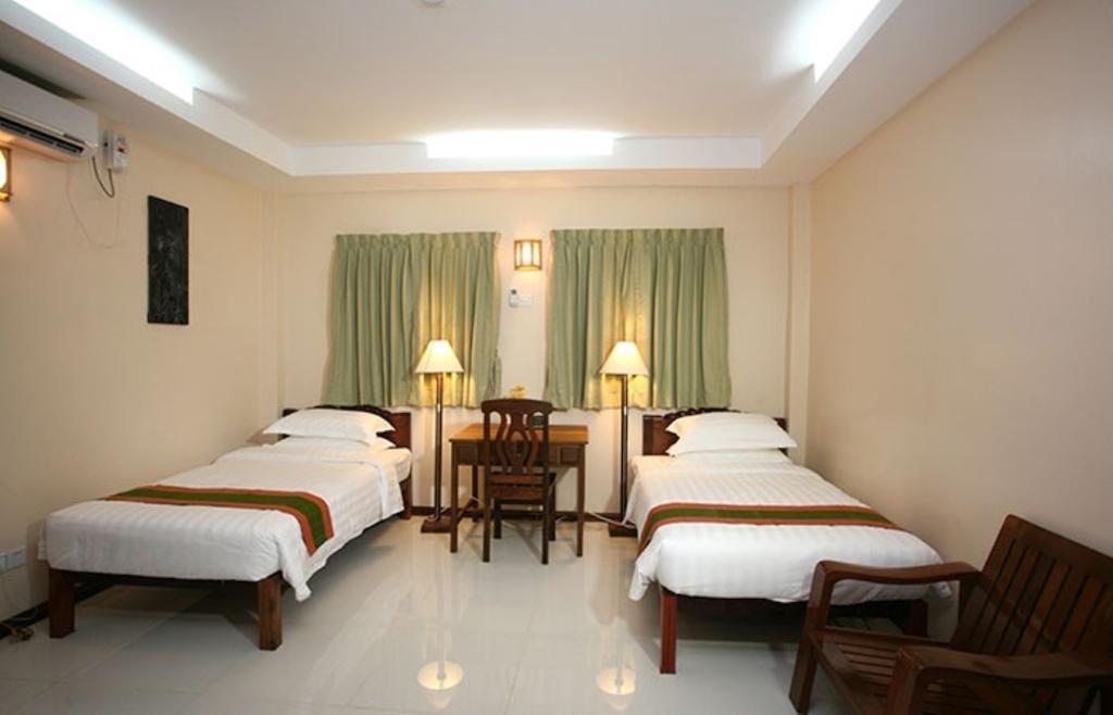 June Business Bed & Breakfast *